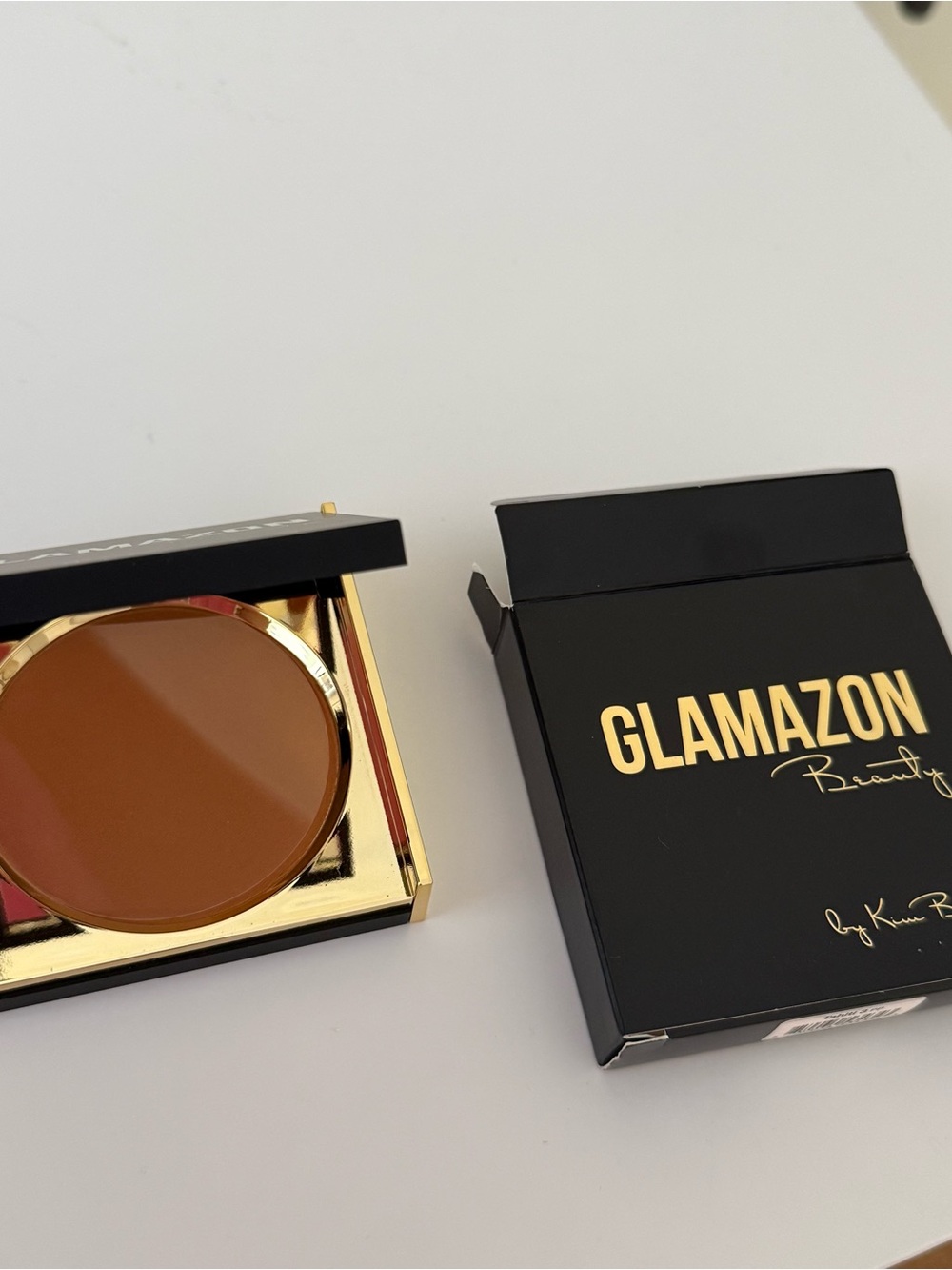 Glamazon Beauty Bronzer Compact - Warm Brown